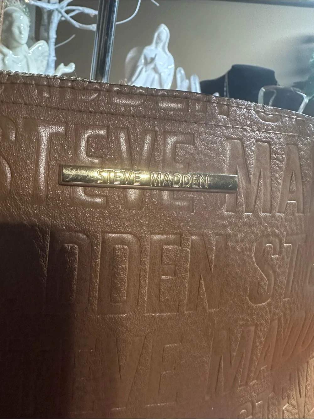 Steve Madden Tan Embossed Crossbody Bag with Gold Chain GUC